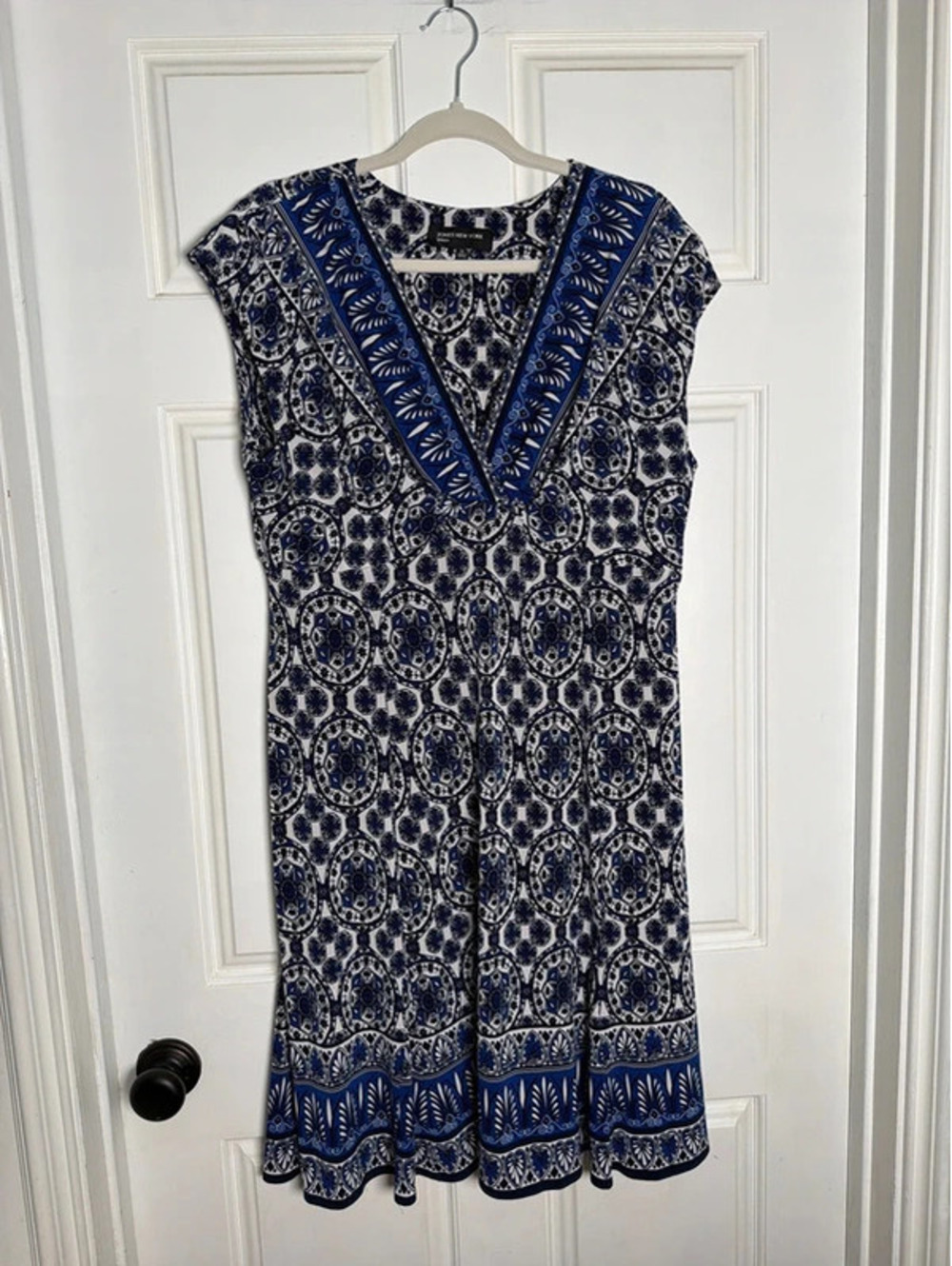 Jones New York Blue Black White Medallion Dress